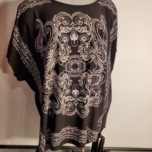 Perseption Black and White Women's Top 2X